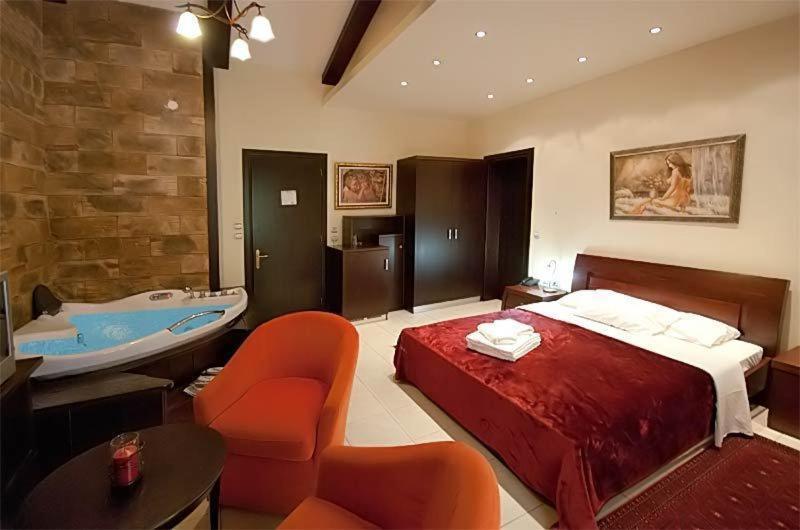 Nostos Hotel Káto Loutrákion Habitación foto