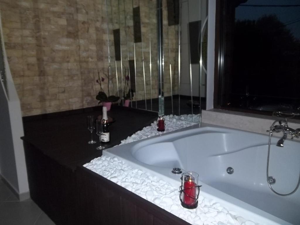 Nostos Hotel Káto Loutrákion Habitación foto